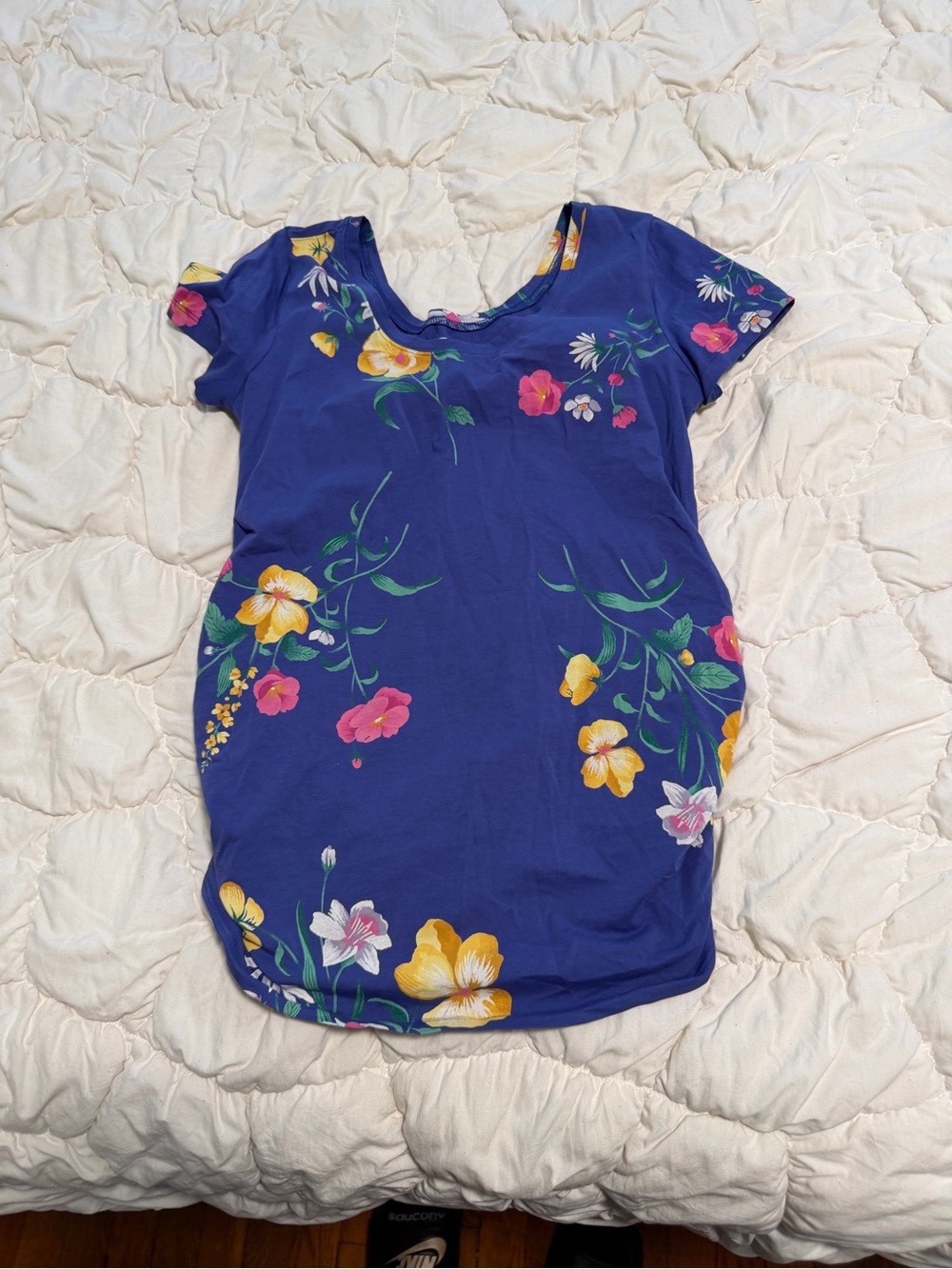 Old navy maternity top M fitted